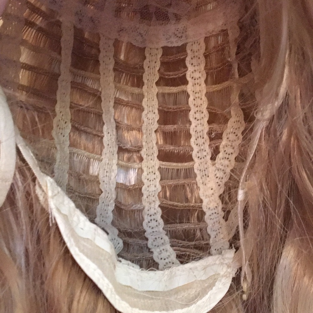 Blonde Wavy Hair Wig - Picture 6 of 6